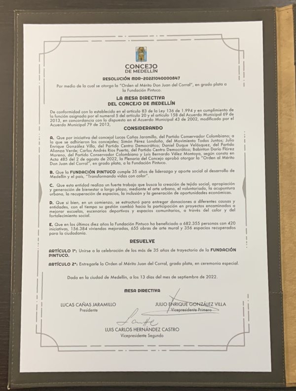 Fundación Pintuco recibió distinción del Concejo de Medellín
