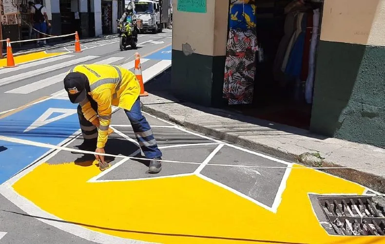 Color y actividades pedagógicas son parte de un proyecto que protege la vida en la calle